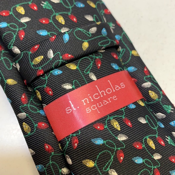 🎄 NWT St. Nicholas square Christmas Lights Themed Men’s Neck Tie. - Picture 5 of 8